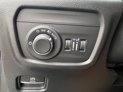 2022 Jeep Grand Cherokee L Laredo 4x4