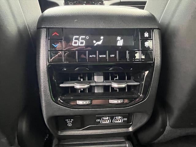2022 Jeep Grand Cherokee L Laredo 4x4