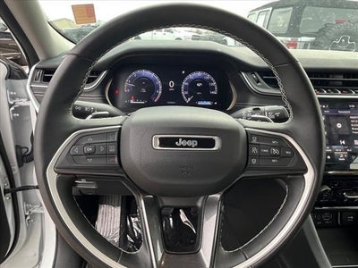 2022 Jeep Grand Cherokee L Laredo 4x4
