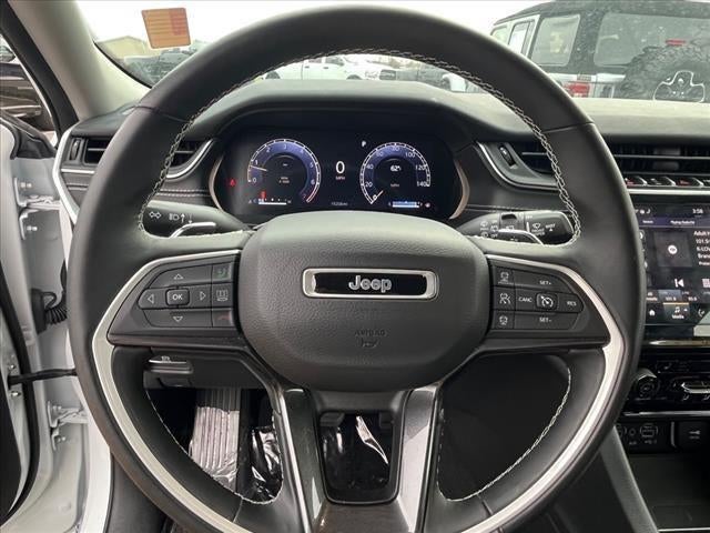 2022 Jeep Grand Cherokee L Laredo 4x4