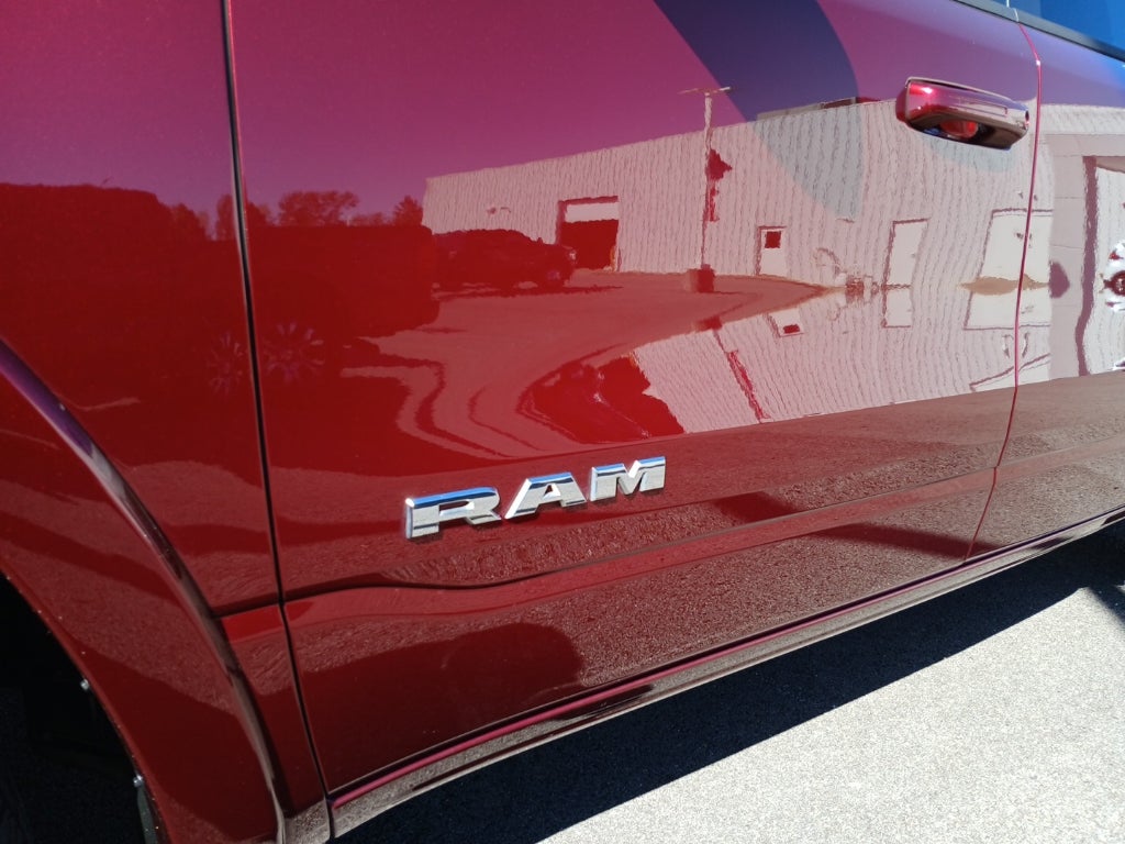 2025 RAM 1500 Big Horn Crew Cab 4x4 5'7' Box