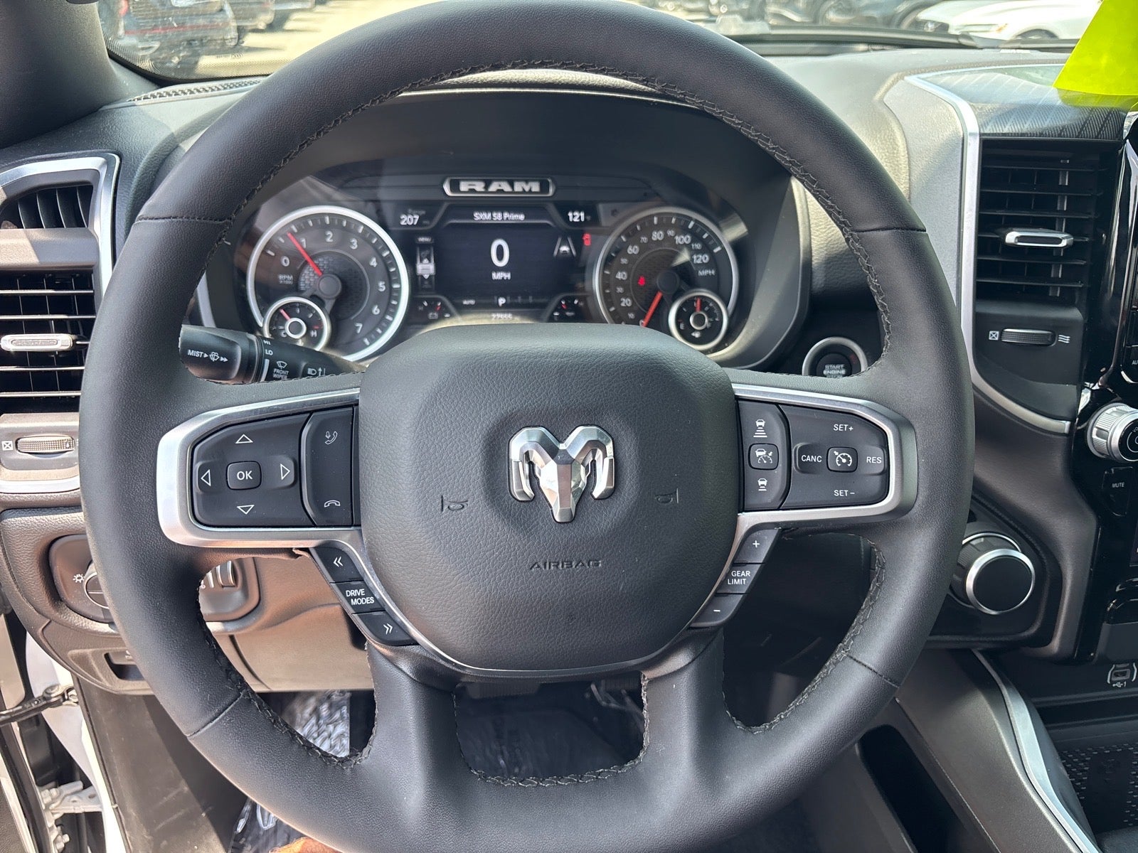 2025 RAM 1500 Big Horn Crew Cab 4x4 5'7' Box
