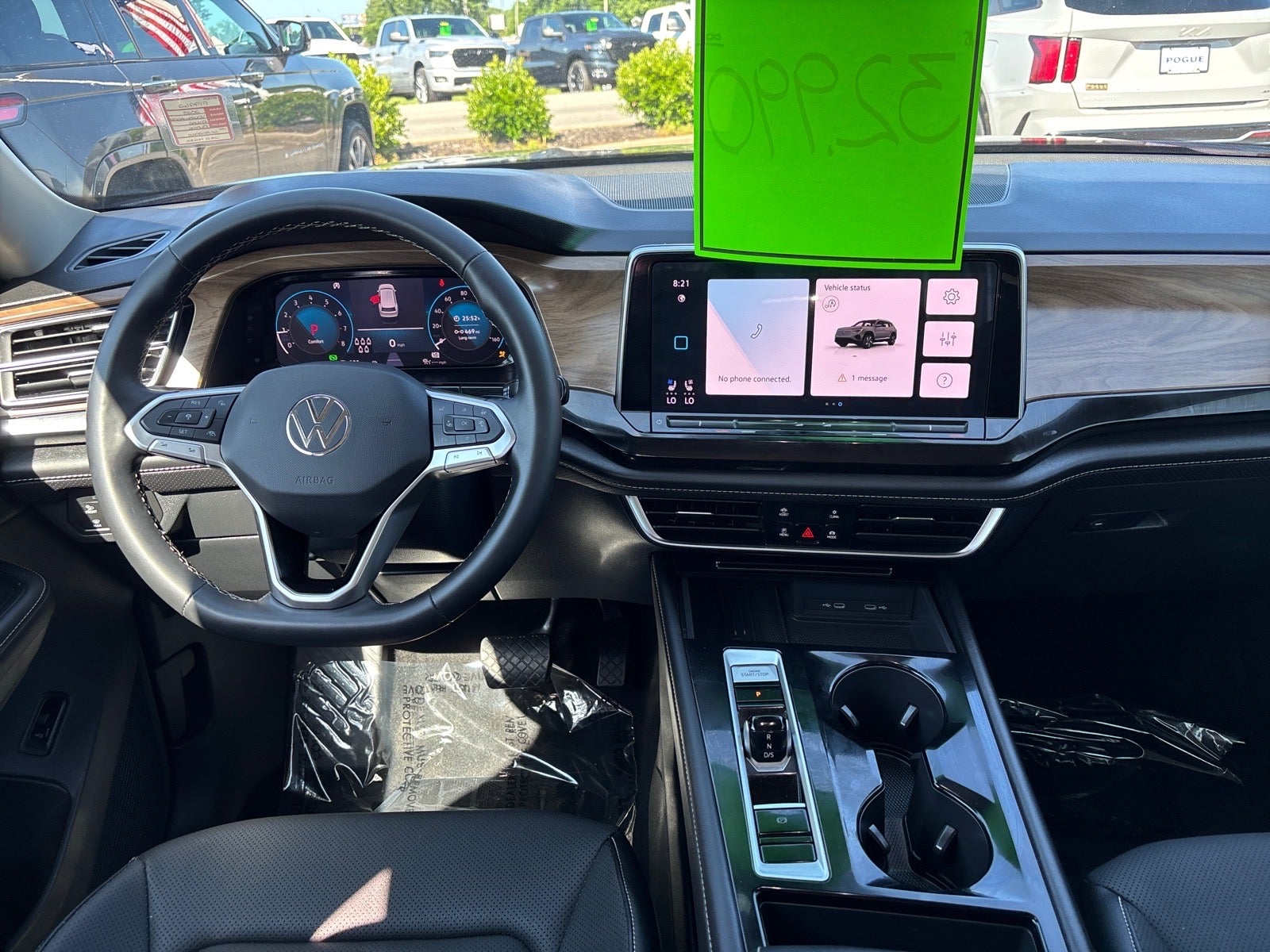 2025 Volkswagen Atlas 2.0T SE w/Technology