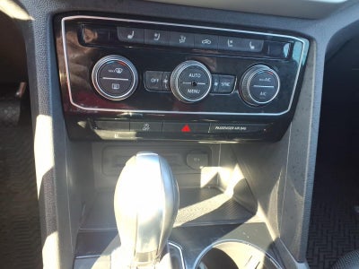 2021 Volkswagen Atlas Cross Sport 3.6L V6 SEL Premium