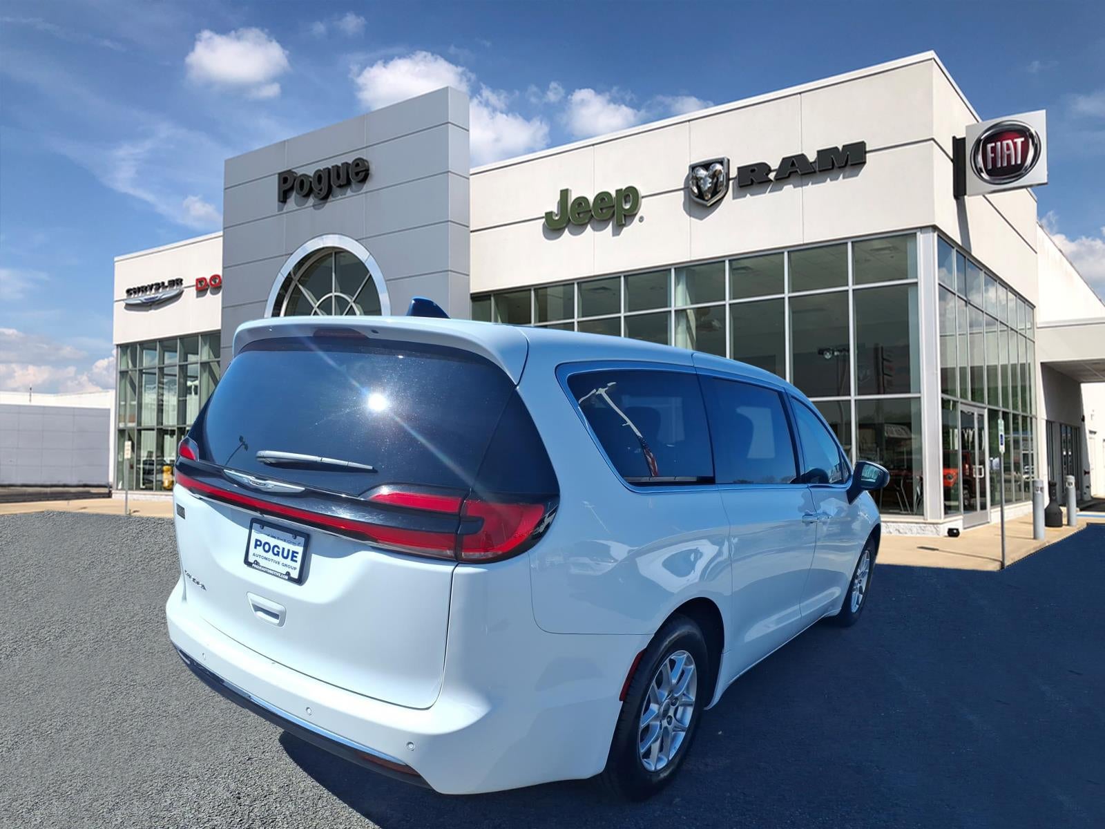 2023 Chrysler Pacifica Touring L