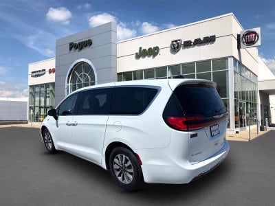 2023 Chrysler Pacifica Hybrid Touring L