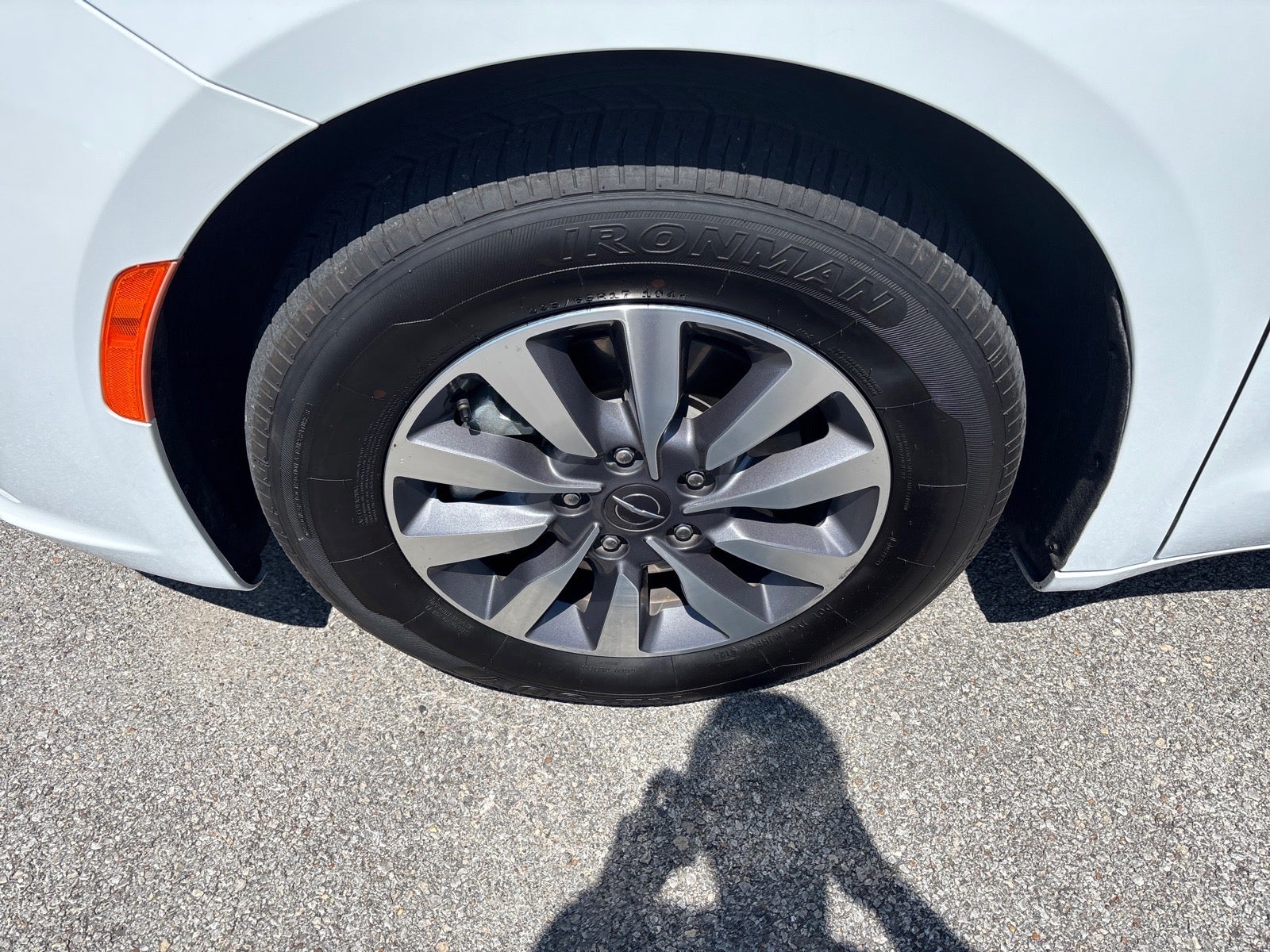 2023 Chrysler Pacifica Hybrid Touring L