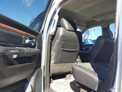 2018 RAM 3500 Laramie Crew Cab 4x4 6'4' Box