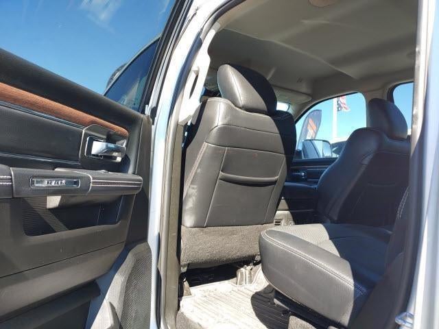 2018 RAM 3500 Laramie Crew Cab 4x4 6'4' Box