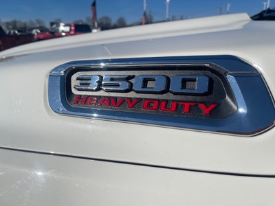 2020 RAM 3500 Laramie Crew Cab 4x4 8' Box