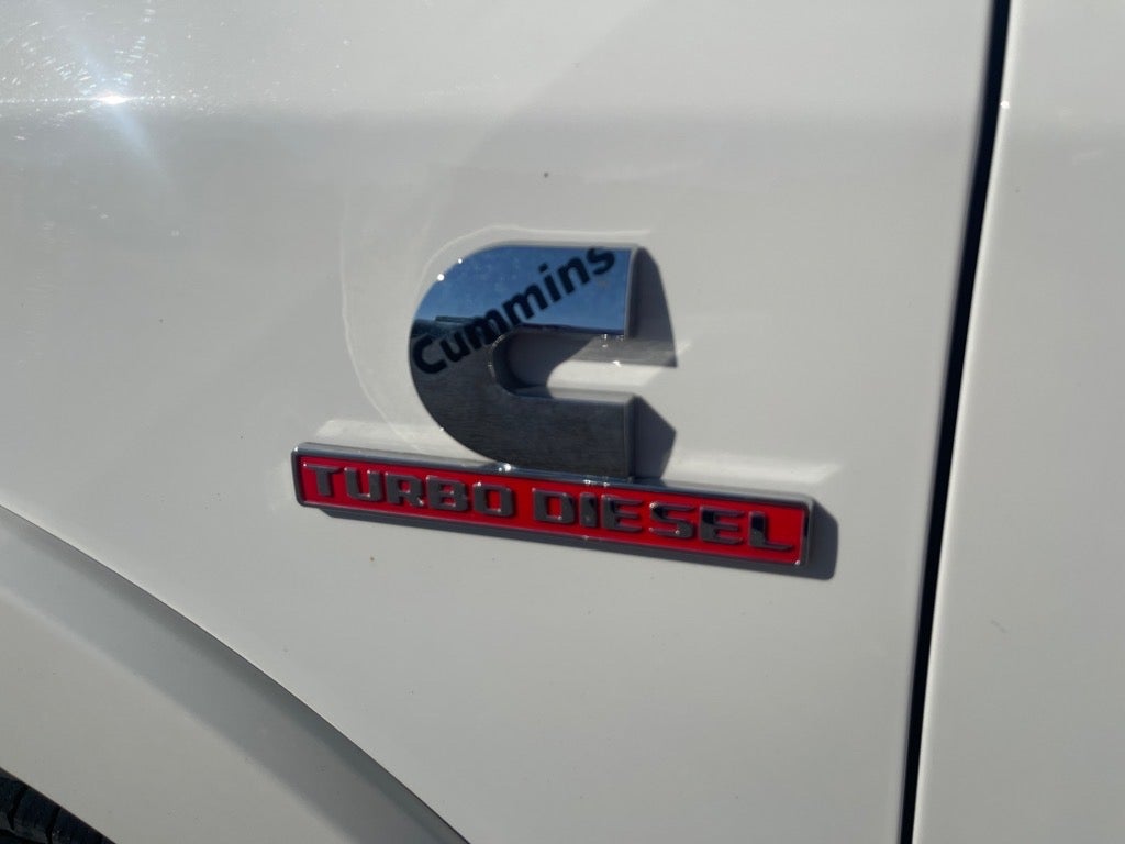 2020 RAM 3500 Laramie Crew Cab 4x4 8' Box