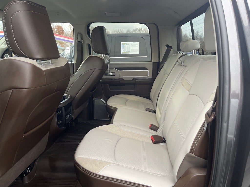 2025 RAM 3500 Laramie Crew Cab 4x4 8' Box