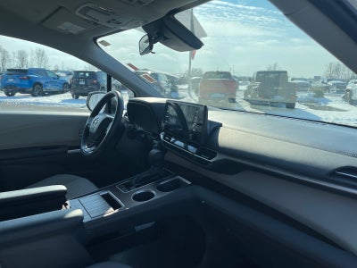 2024 Toyota Sienna LE
