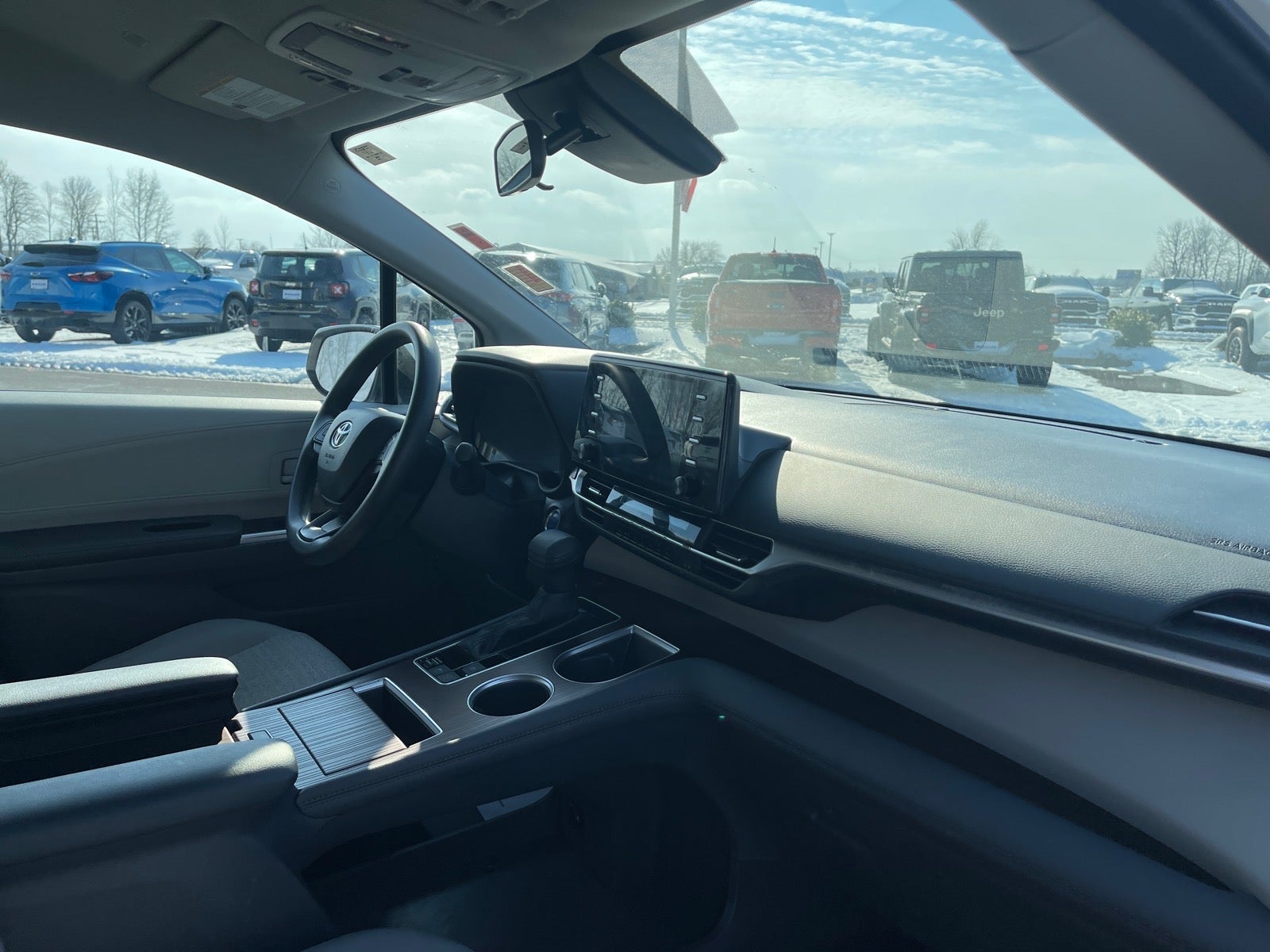 2024 Toyota Sienna LE