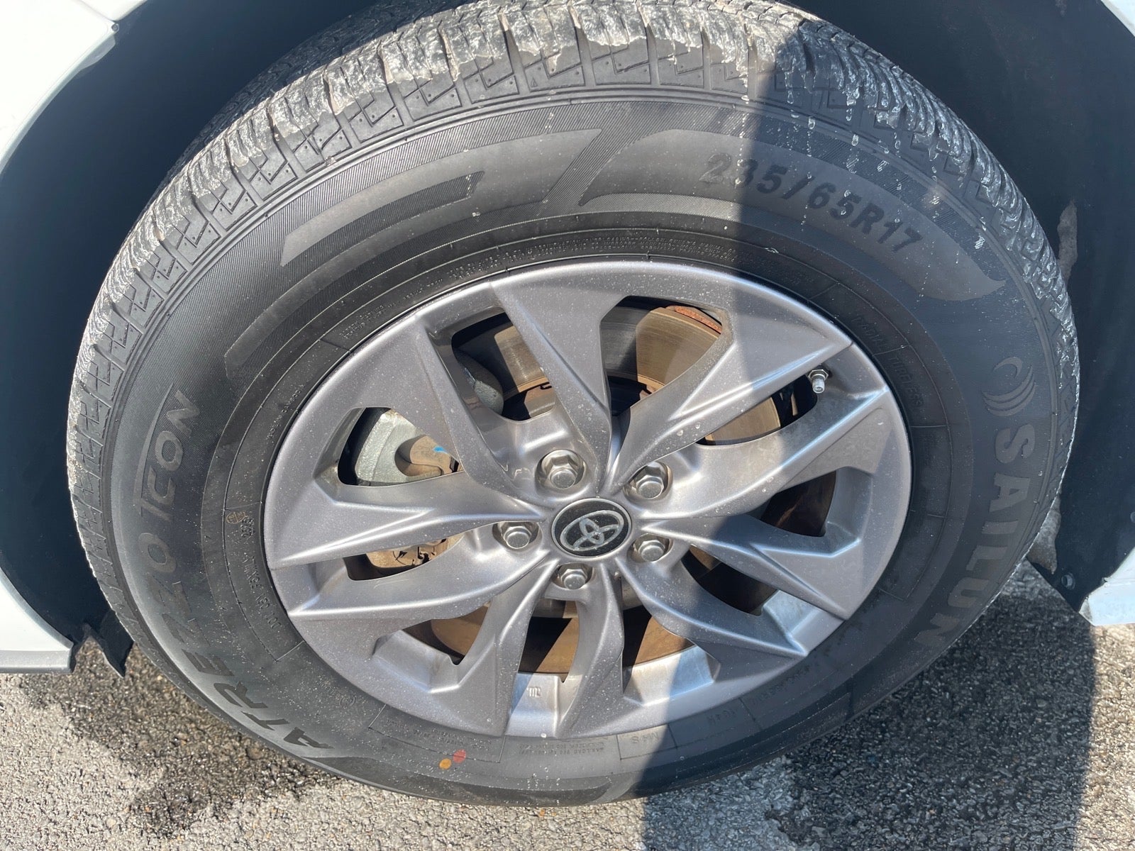 2024 Toyota Sienna LE