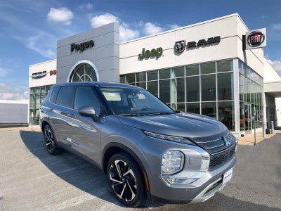 2024 Mitsubishi Outlander SE Black Edition w/Pano Roof S-AWC