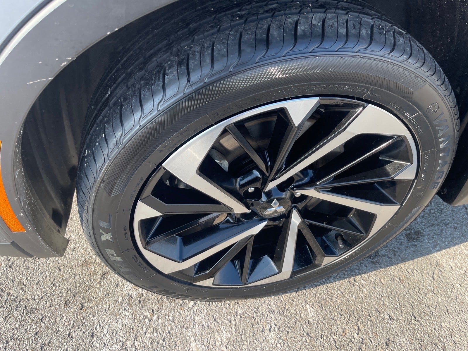 2024 Mitsubishi Outlander SE Black Edition w/Pano Roof S-AWC