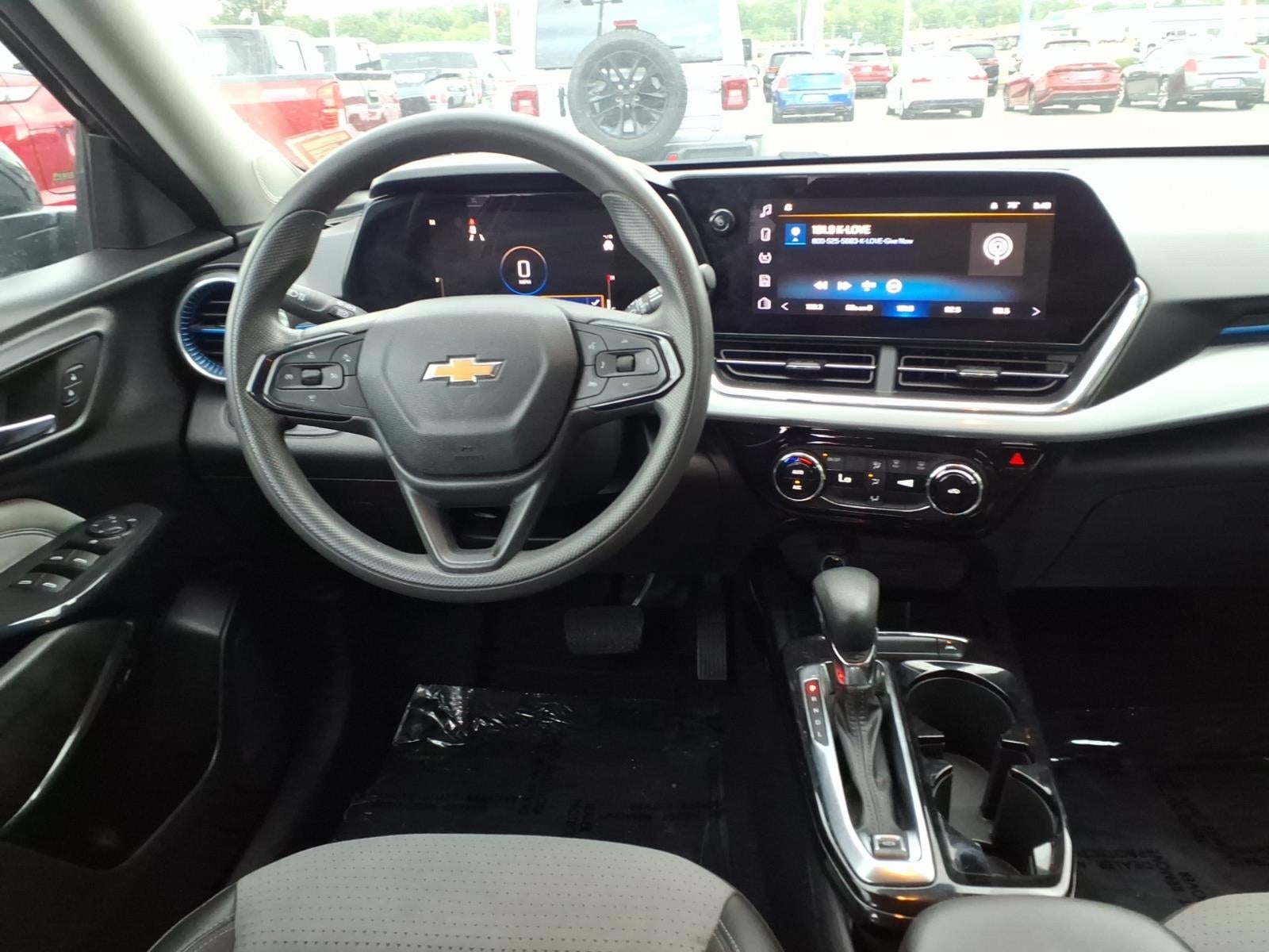 2024 Chevrolet Trax FWD LT