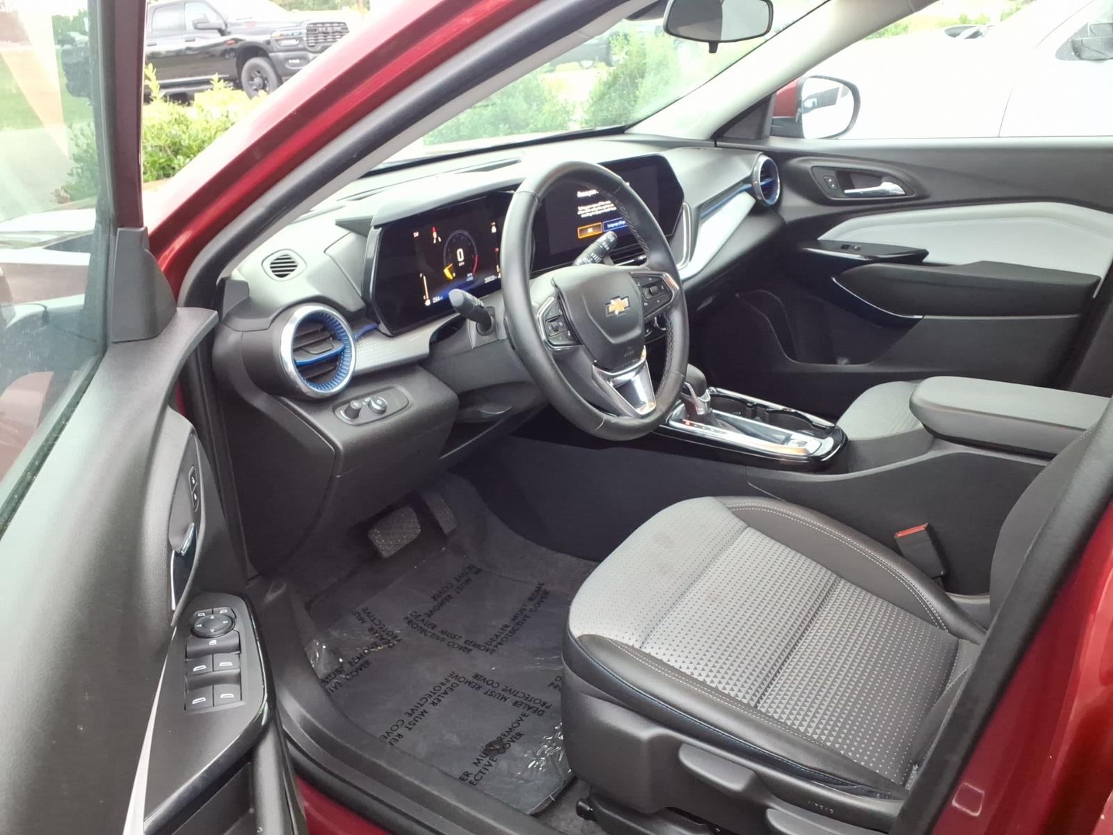 2025 Chevrolet Trax FWD LT
