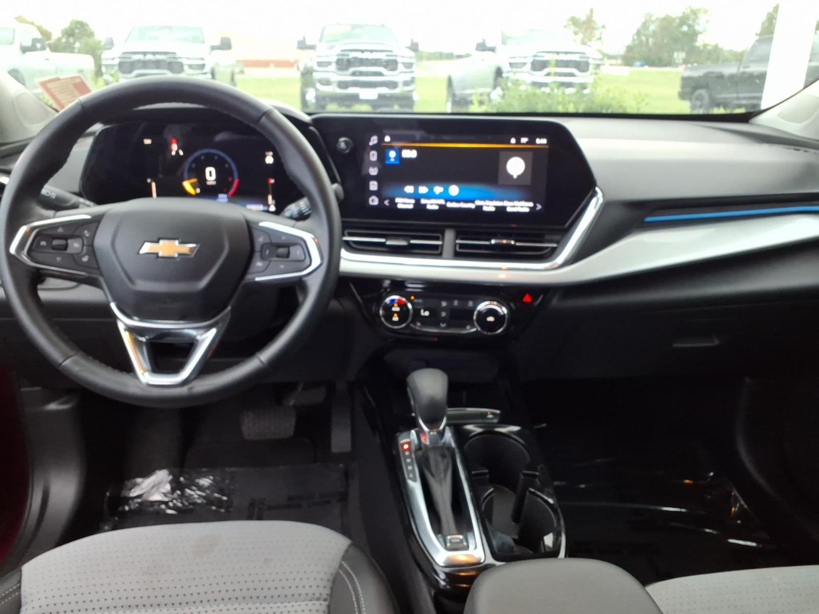 2025 Chevrolet Trax FWD LT