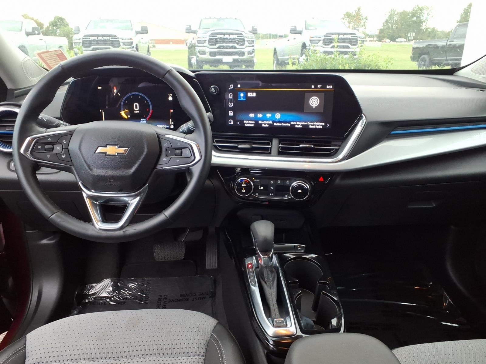 2025 Chevrolet Trax FWD LT