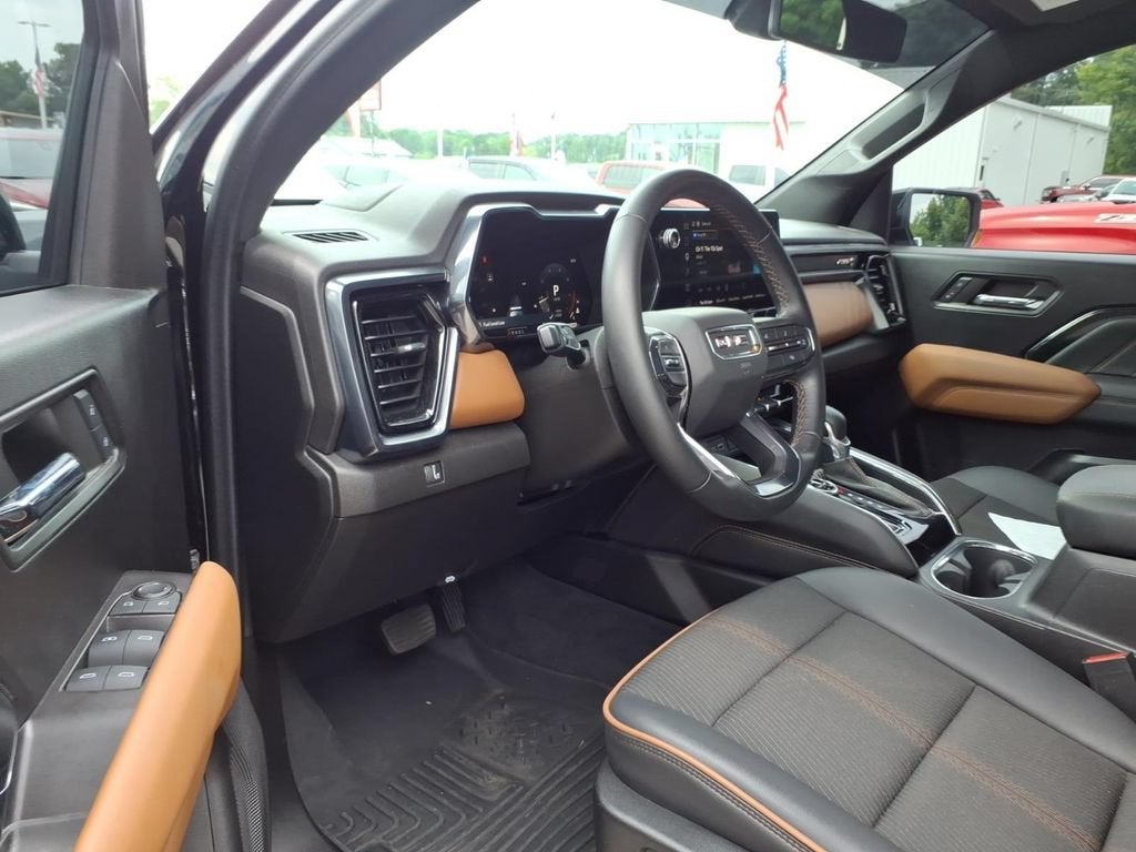 2024 GMC Canyon AT4
