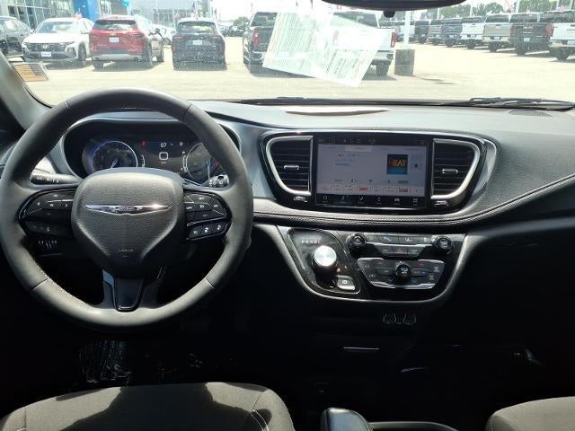 2023 Chrysler Pacifica Touring