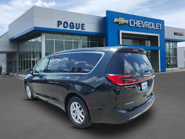 2023 Chrysler Pacifica Touring