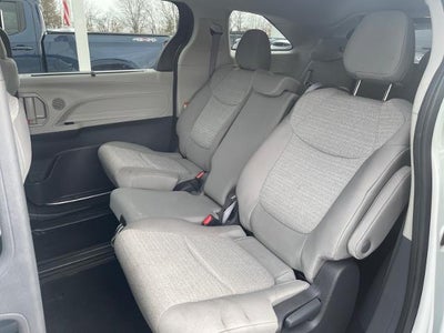 2024 Toyota Sienna LE