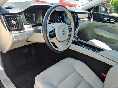 2020 Volvo S60 Momentum
