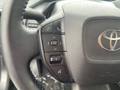 2025 Toyota Prius LE