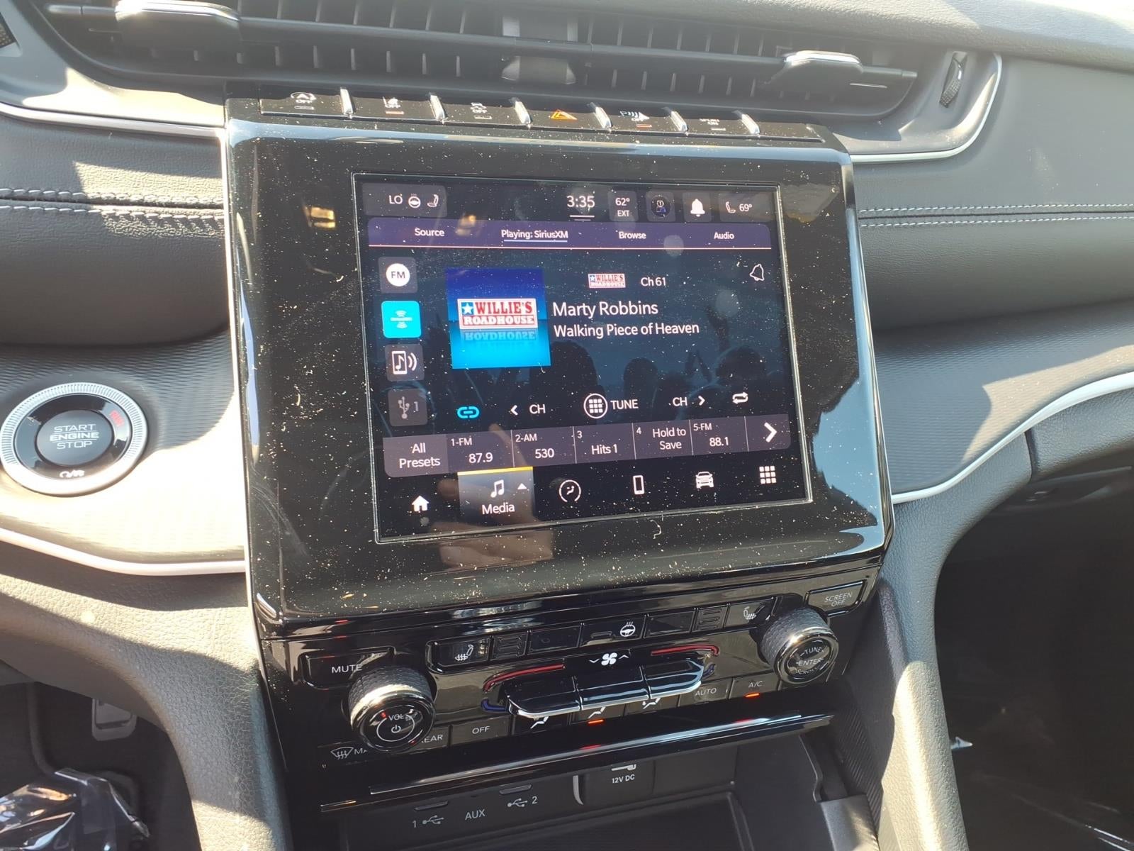 2026 Jeep Grand Cherokee GRAND CHEROKEE L LAREDO X 4X4