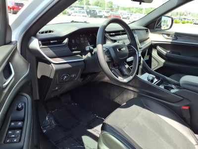 2026 Jeep Grand Cherokee GRAND CHEROKEE L LAREDO ALTITUDE 4X4