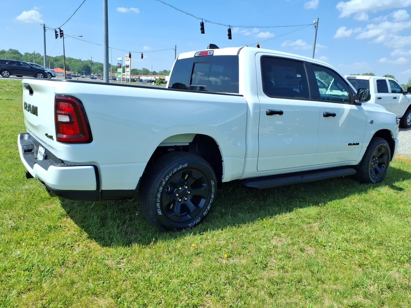 2026 RAM Ram 1500 RAM 1500 EXPRESS CREW CAB 4X4 5'7' BOX