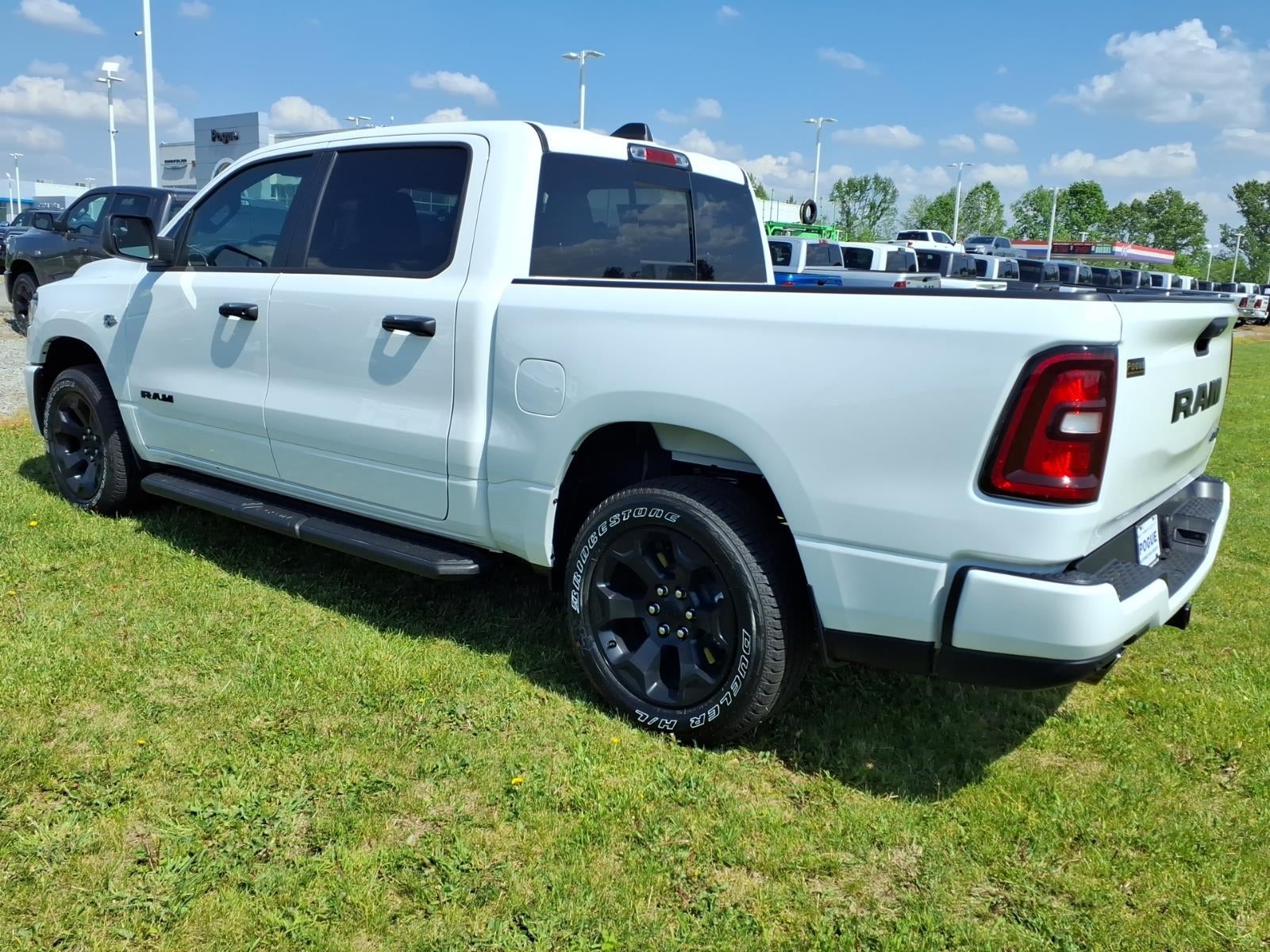 2026 RAM Ram 1500 RAM 1500 EXPRESS CREW CAB 4X4 5'7' BOX