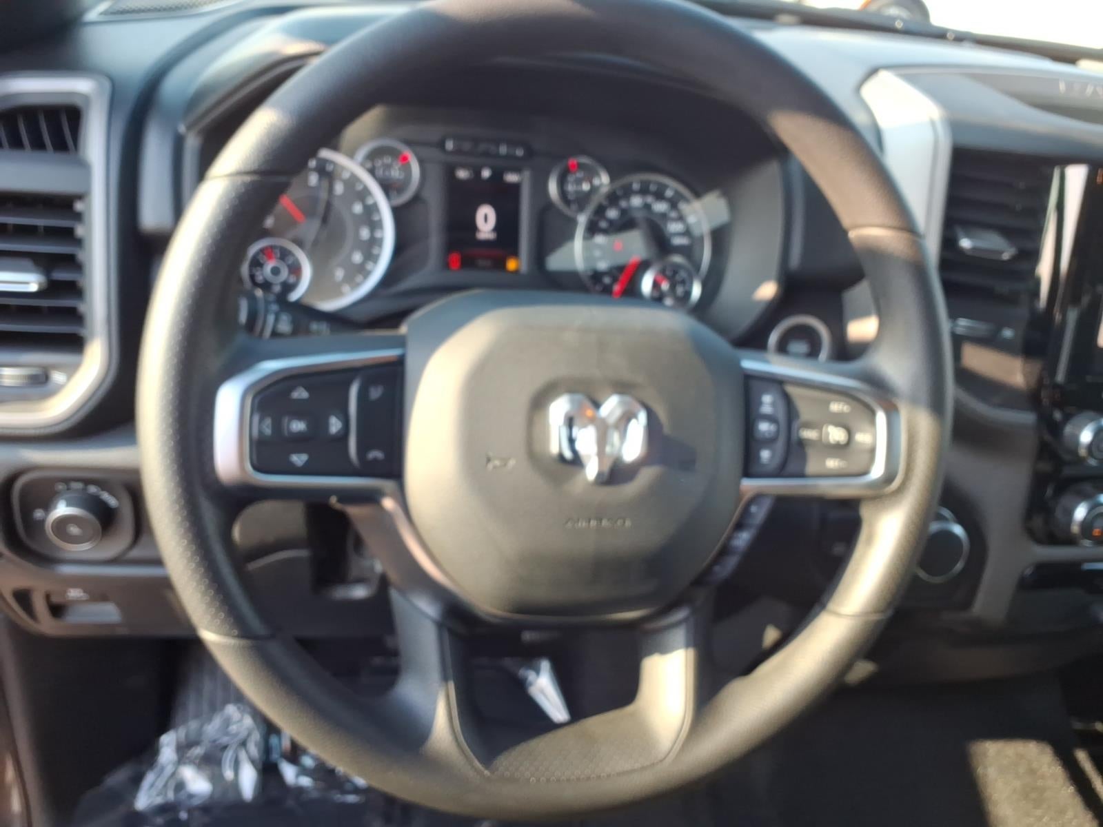 2026 RAM Ram 1500 RAM 1500 TRADESMAN CREW CAB 4X4 5'7' BOX