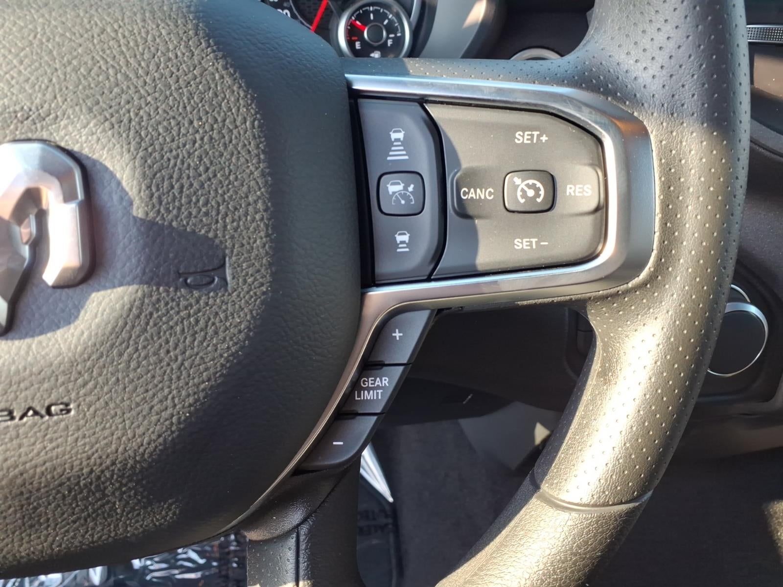 2026 RAM Ram 1500 RAM 1500 TRADESMAN CREW CAB 4X4 5'7' BOX