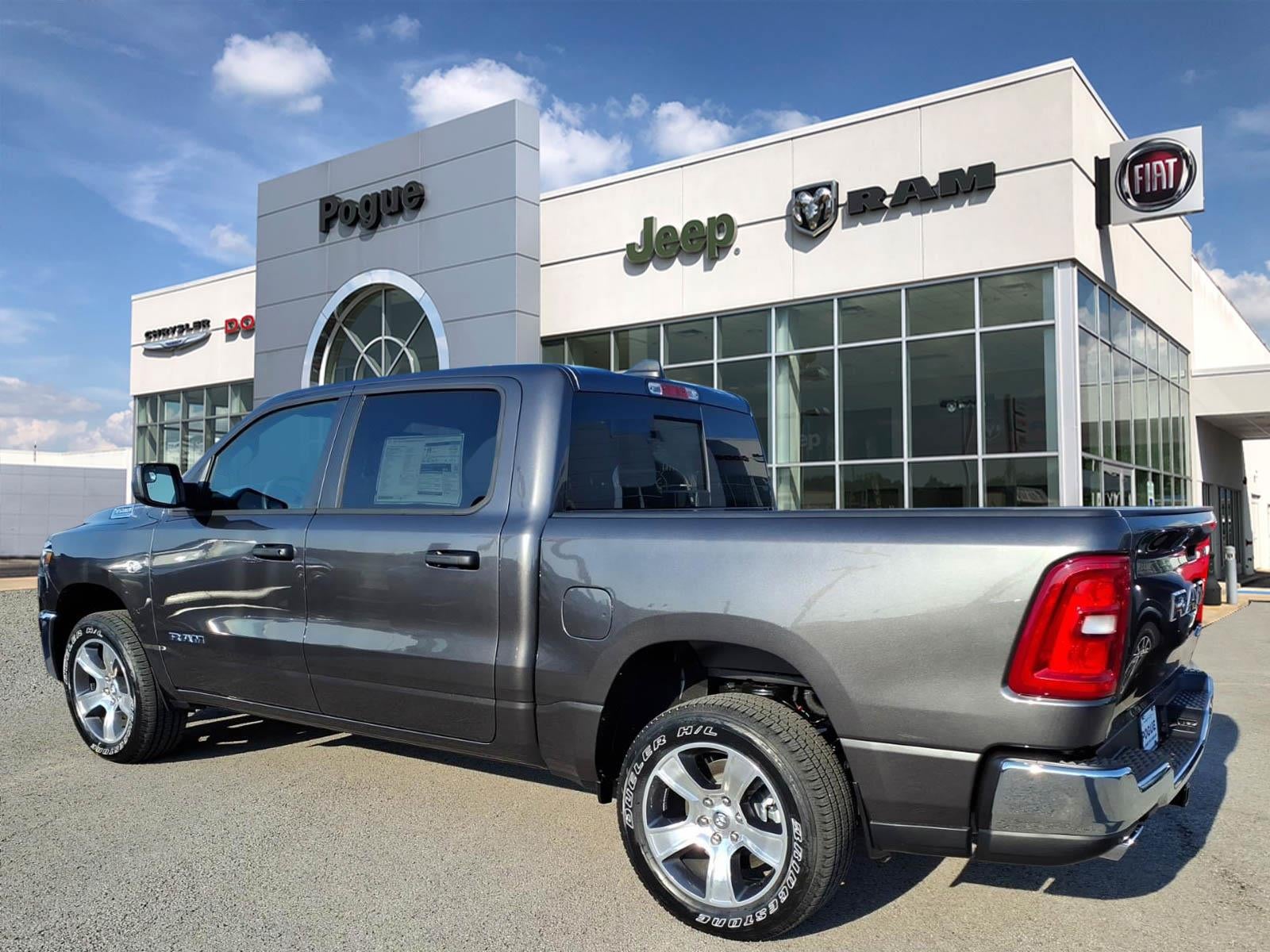 2026 RAM Ram 1500 RAM 1500 TRADESMAN CREW CAB 4X4 5'7' BOX