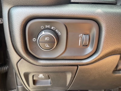 2026 RAM 1500 RAM 1500 EXPRESS CREW CAB 4X4 5'7' BOX