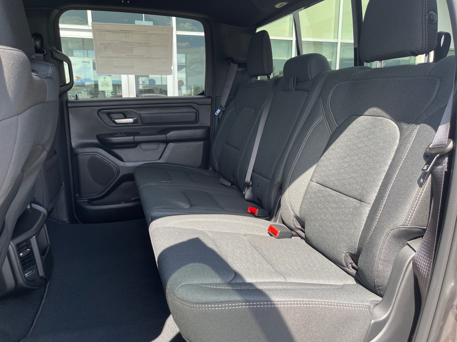 2026 RAM 1500 RAM 1500 EXPRESS CREW CAB 4X4 5'7' BOX