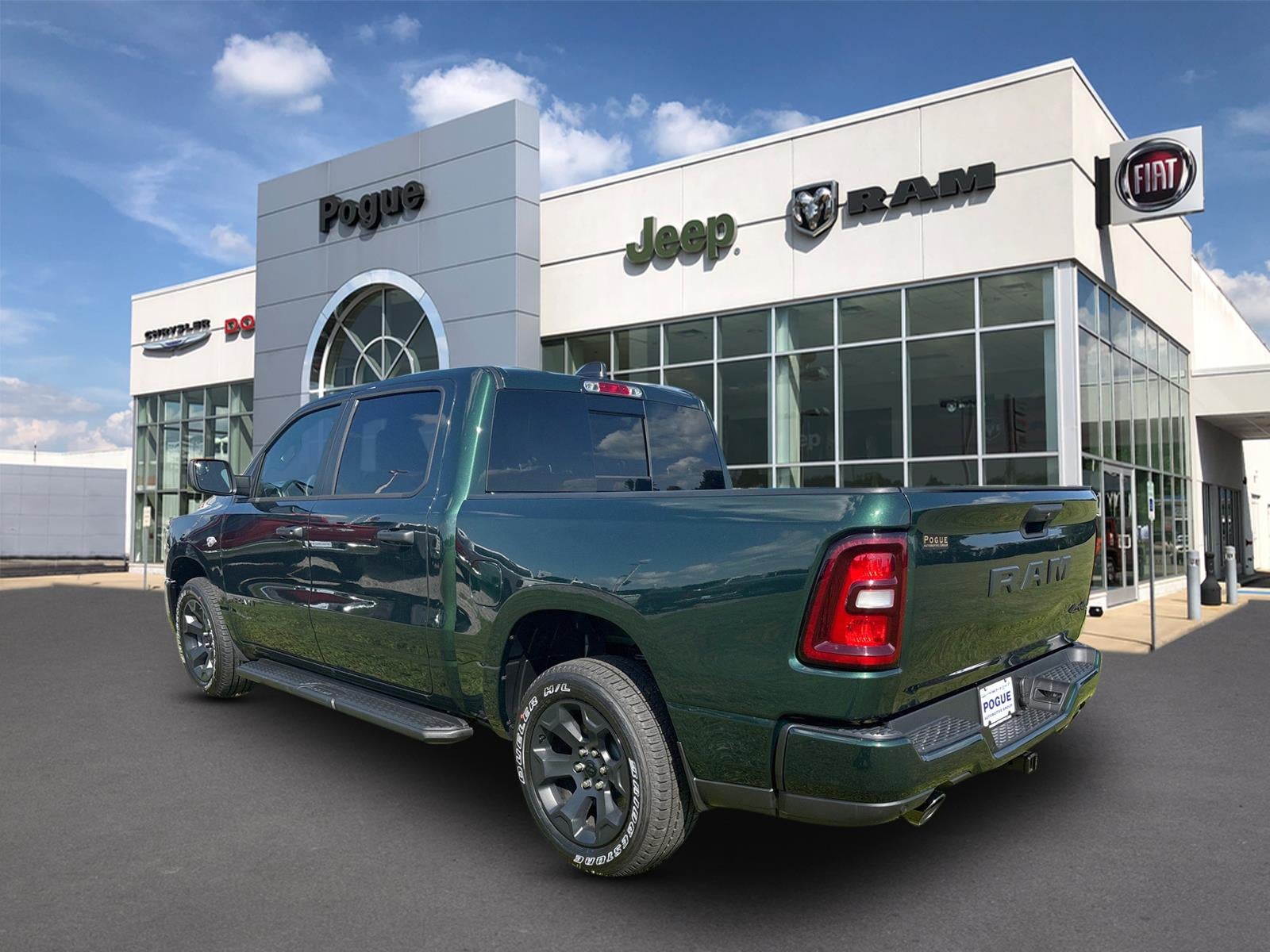 2026 RAM 1500 RAM 1500 EXPRESS CREW CAB 4X4 5'7' BOX