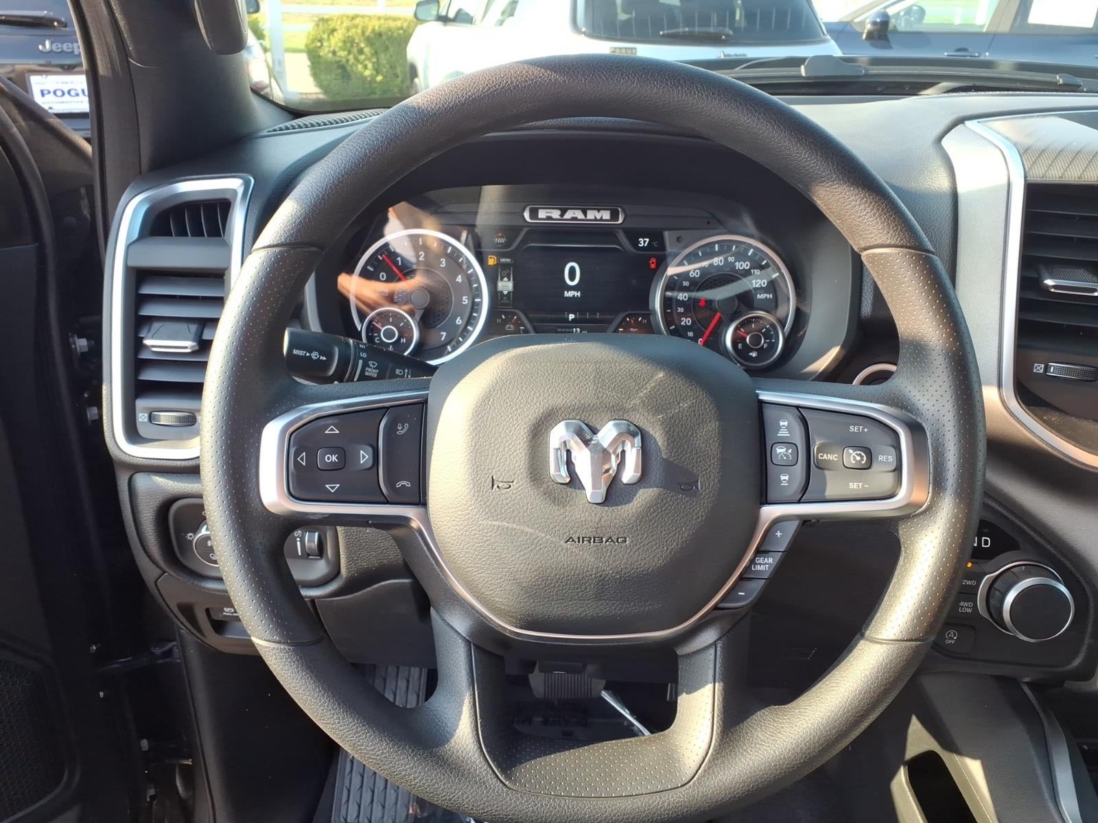 2026 RAM Ram 1500 RAM 1500 EXPRESS CREW CAB 4X4 5'7' BOX