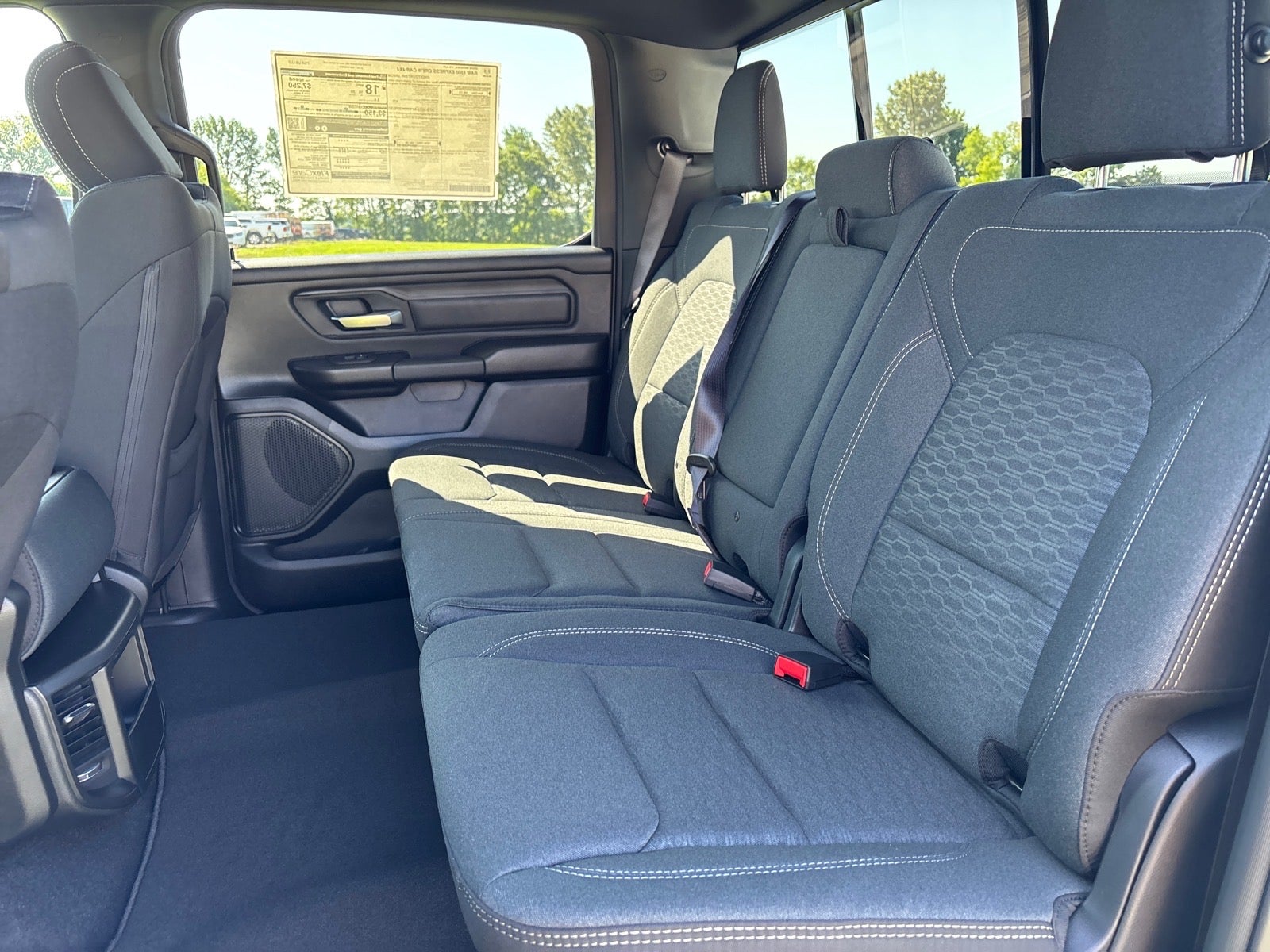 2026 RAM 1500 RAM 1500 EXPRESS CREW CAB 4X4 5'7' BOX