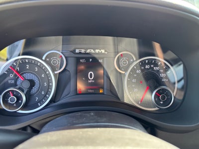 2026 RAM 1500 RAM 1500 EXPRESS CREW CAB 4X4 5'7' BOX