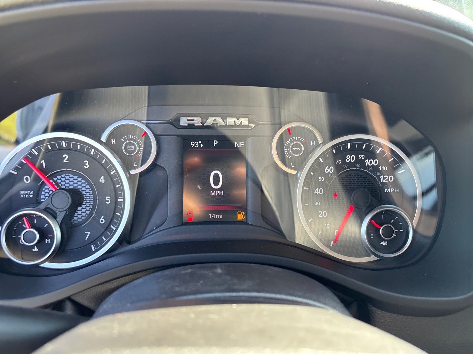 2026 RAM 1500 RAM 1500 EXPRESS CREW CAB 4X4 5'7' BOX