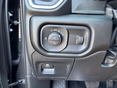 2026 RAM 1500 RAM 1500 EXPRESS CREW CAB 4X4 5'7' BOX