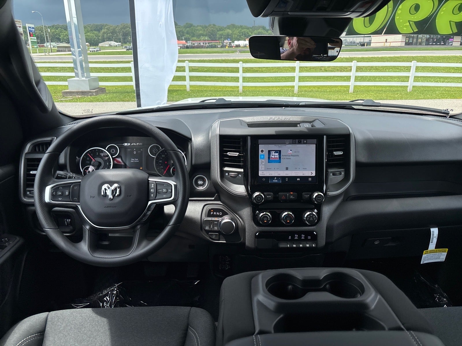 2026 RAM 1500 RAM 1500 EXPRESS CREW CAB 4X4 5'7' BOX