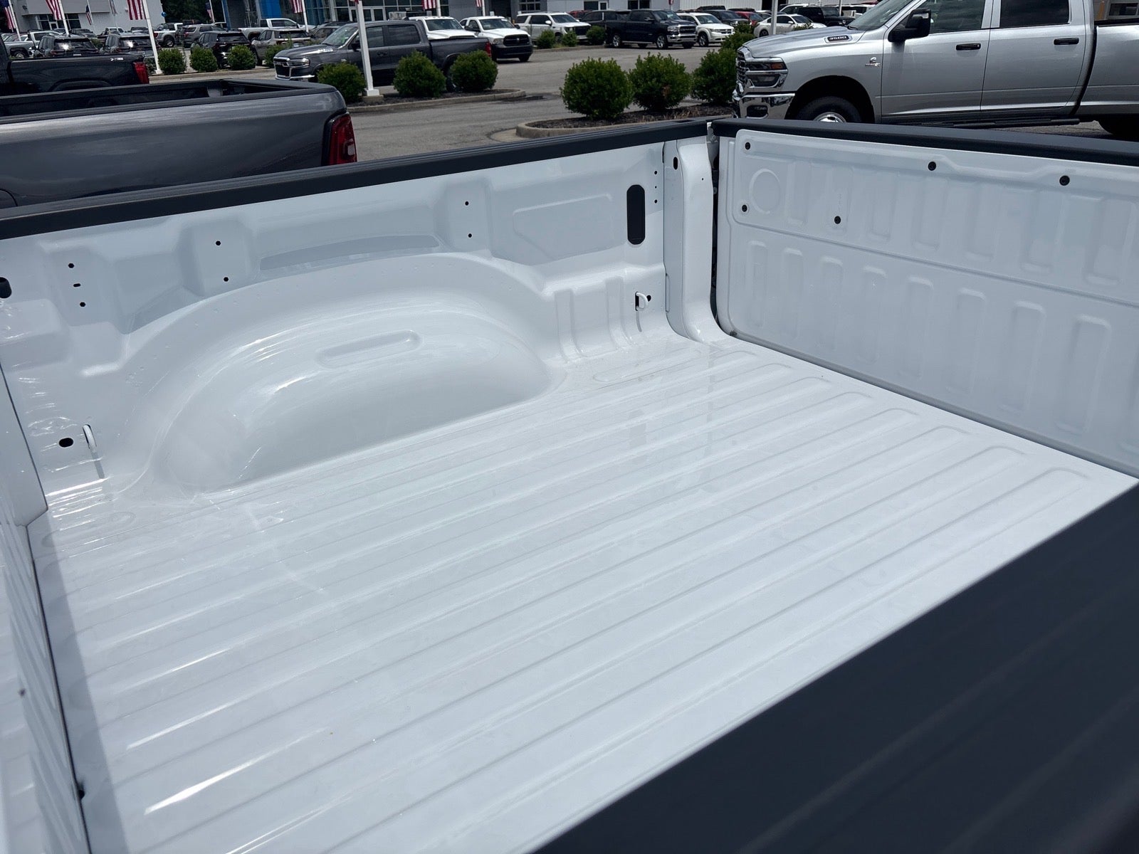 2026 RAM 1500 RAM 1500 EXPRESS CREW CAB 4X4 5'7' BOX