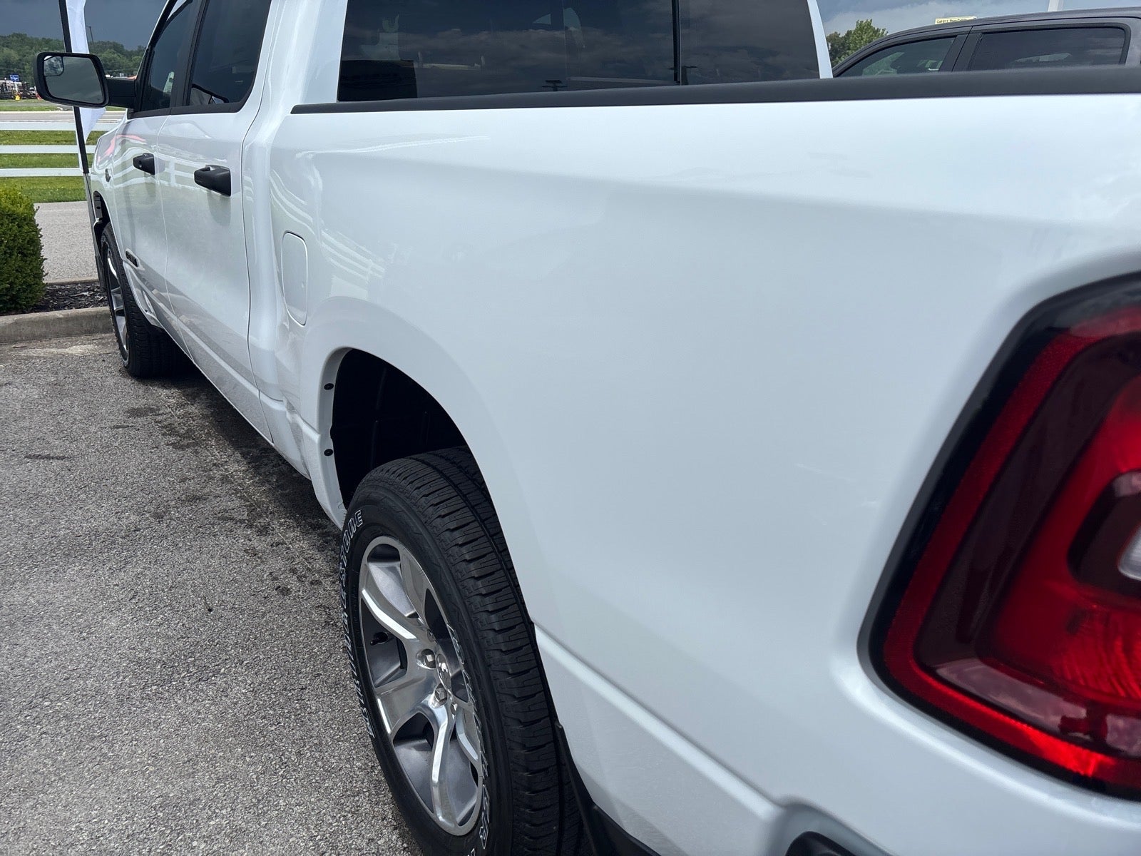 2026 RAM 1500 RAM 1500 EXPRESS CREW CAB 4X4 5'7' BOX