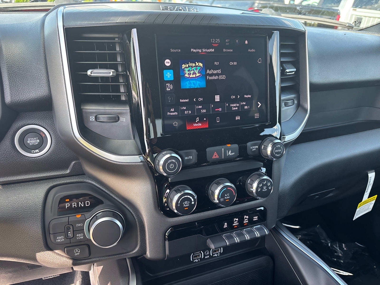 2026 RAM 1500 RAM 1500 EXPRESS CREW CAB 4X4 5'7' BOX